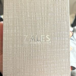 Necklace / never worn / Zales